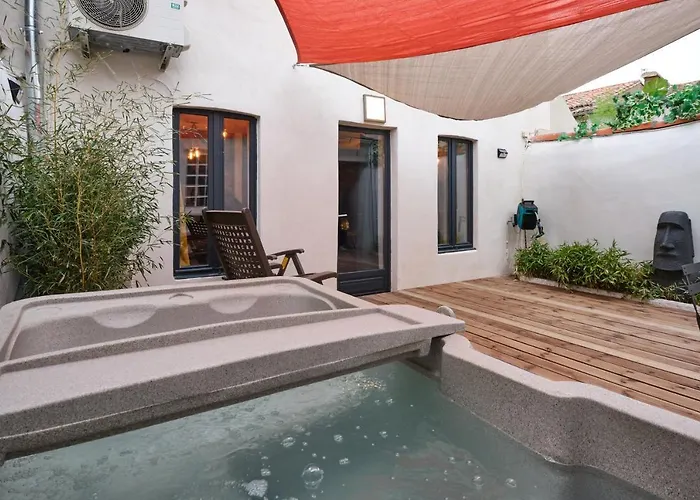 Melina - Jacuzzi - Maison Avec Cour Climatisee Proche Cite Medieval
